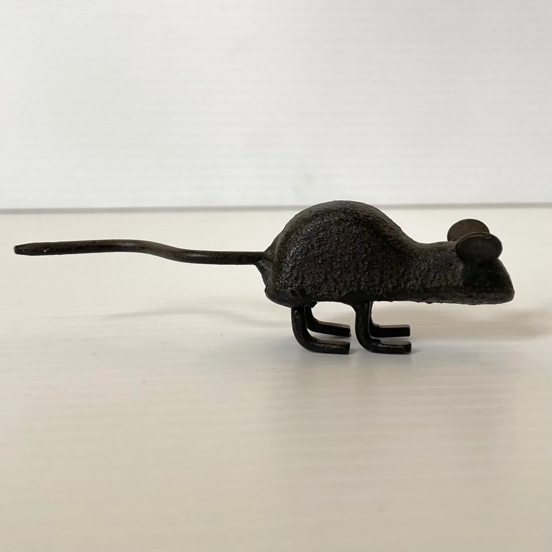 Home Decor - Metal Mouse
