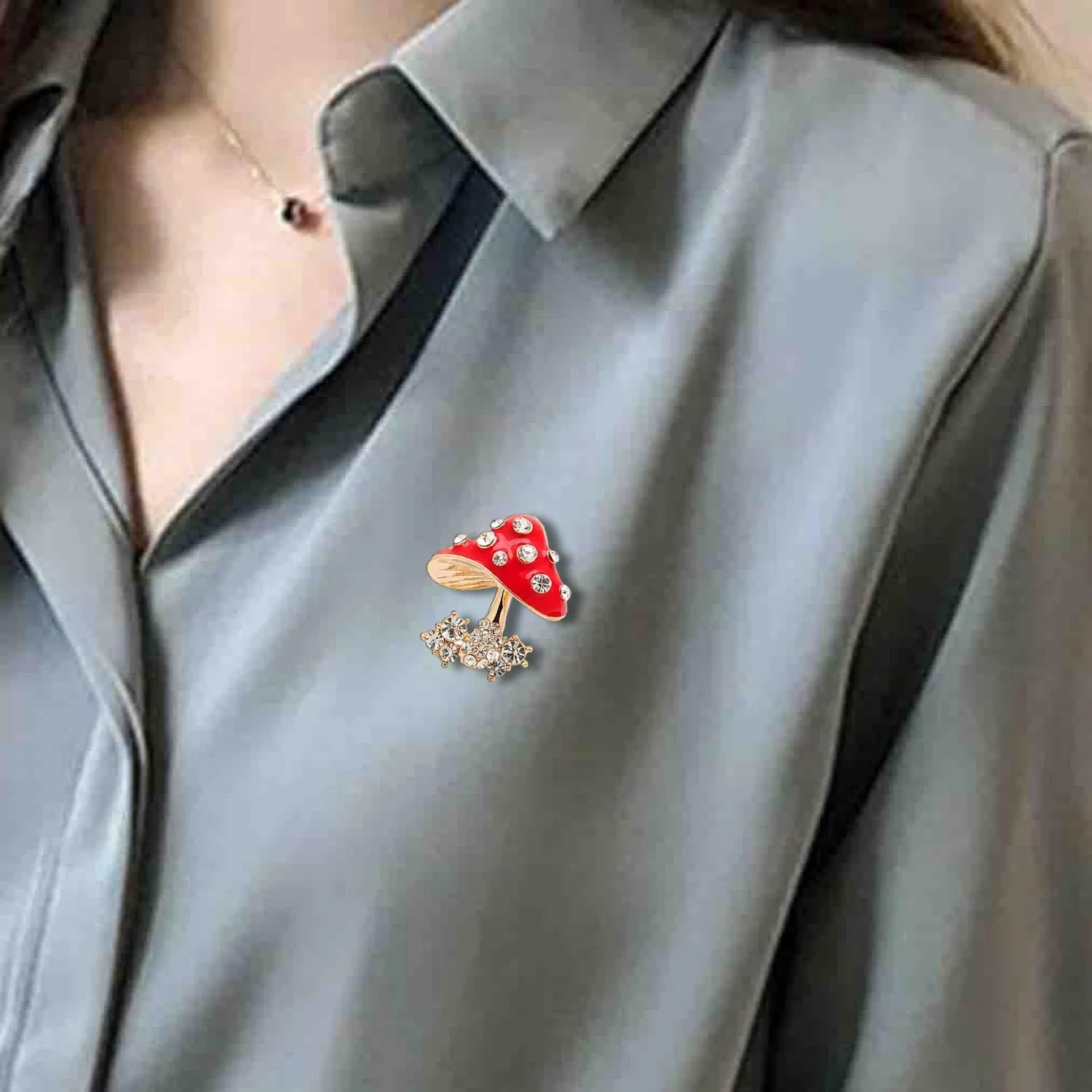 Women's Crystal Pearl Flower Brooches Elegant Enamel Rhinestone Floral Statement Brooch Pins Fashion Jewelry Accessories for Women Gift Gold